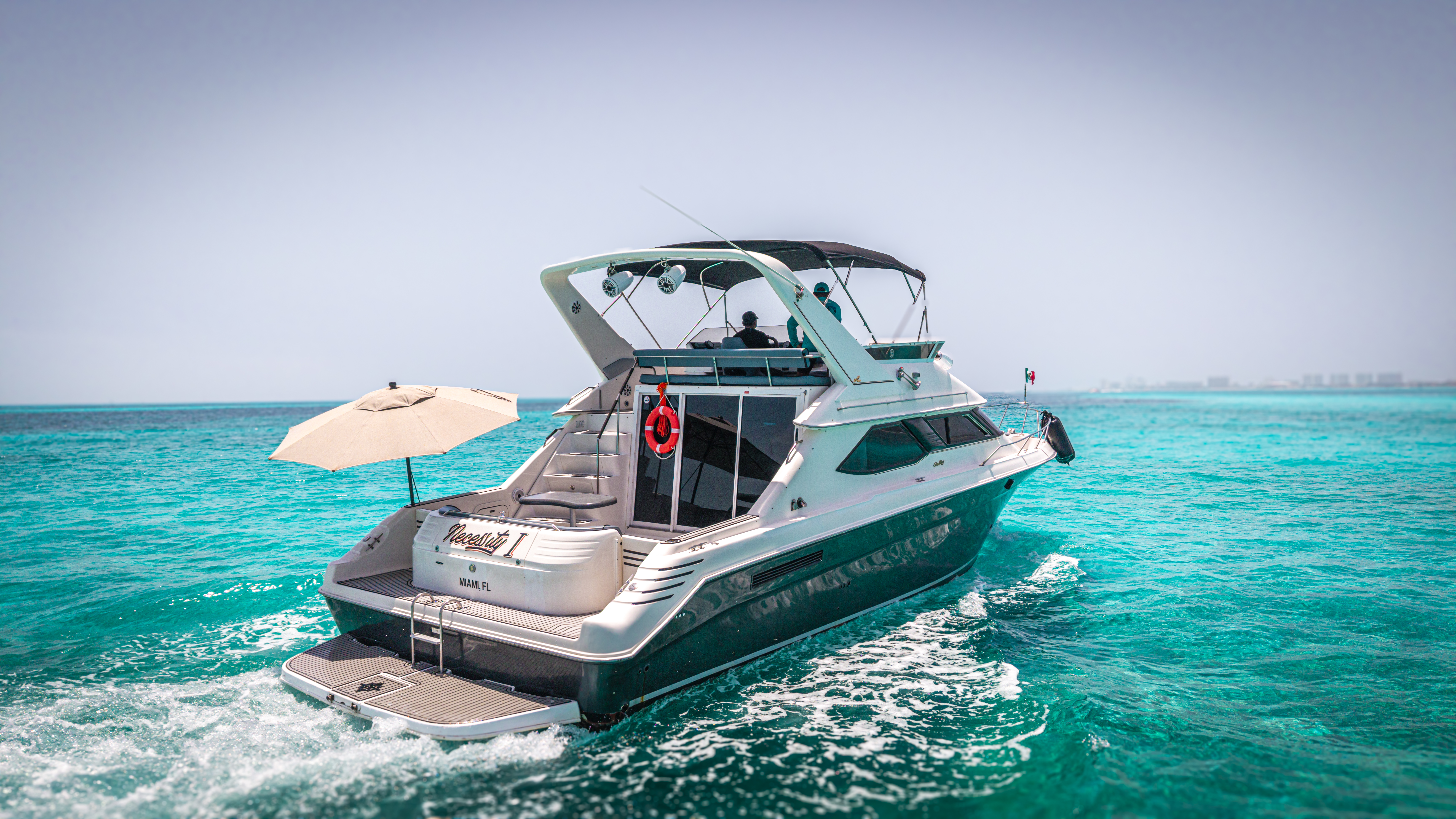 Renta del yate Necessity en Cancún