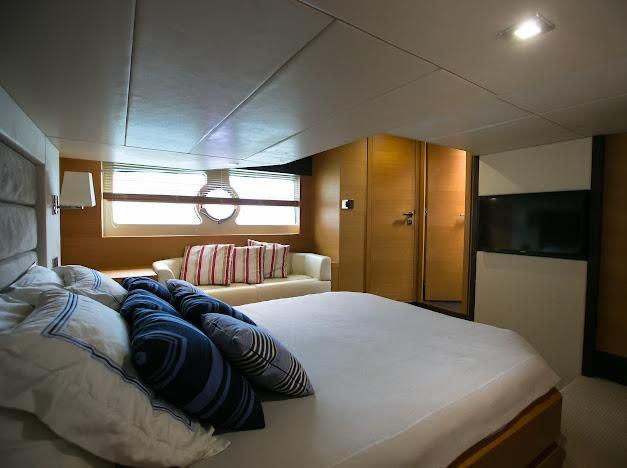 Sunseeker san remo  — fotografía 1 de 8, renta de yate en Cancún